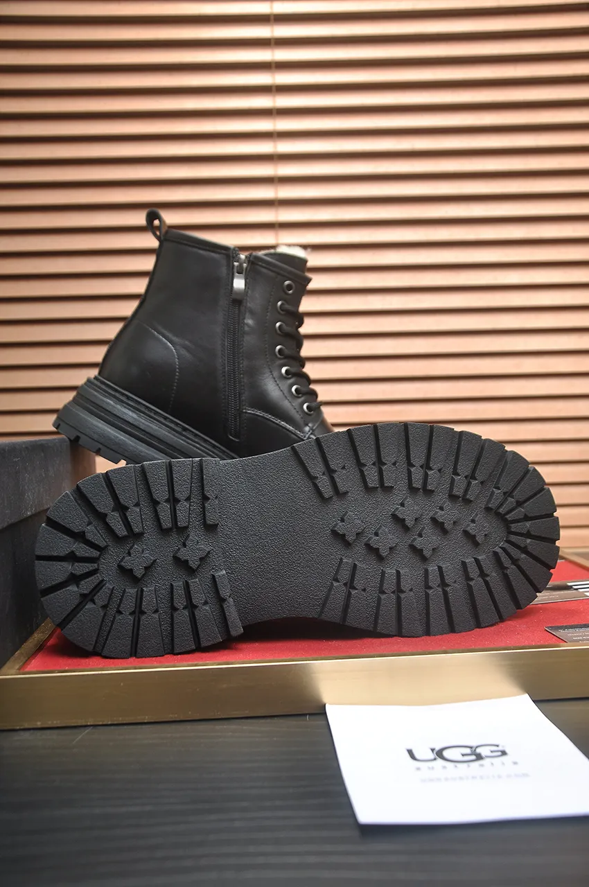 Men's shoes 💰680💶【UGG】(full genuine wool lining) Please pay attention to the quality of the original order and compare the thickness of the wool 🏮🏮Hot style Martin boots from Australia's warm luxury brand men's shoes, official website synchronization, Beckham men's style..., made of imported top-layer waxed cowhide, waxed toe box, Australian real wool velvet lining Carefully sewn...Imported rubber Martin boots outsole (comfortable, soft and wear-resistant). I really like the quality...Exquisite workmanship, you can't put it down once you see it. Code number 39-44